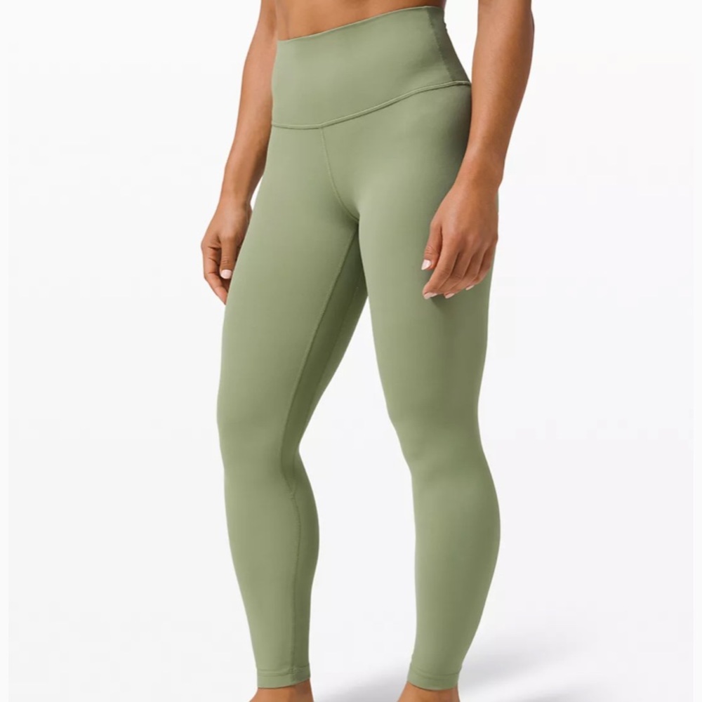 Size 12 Lululemon aligns